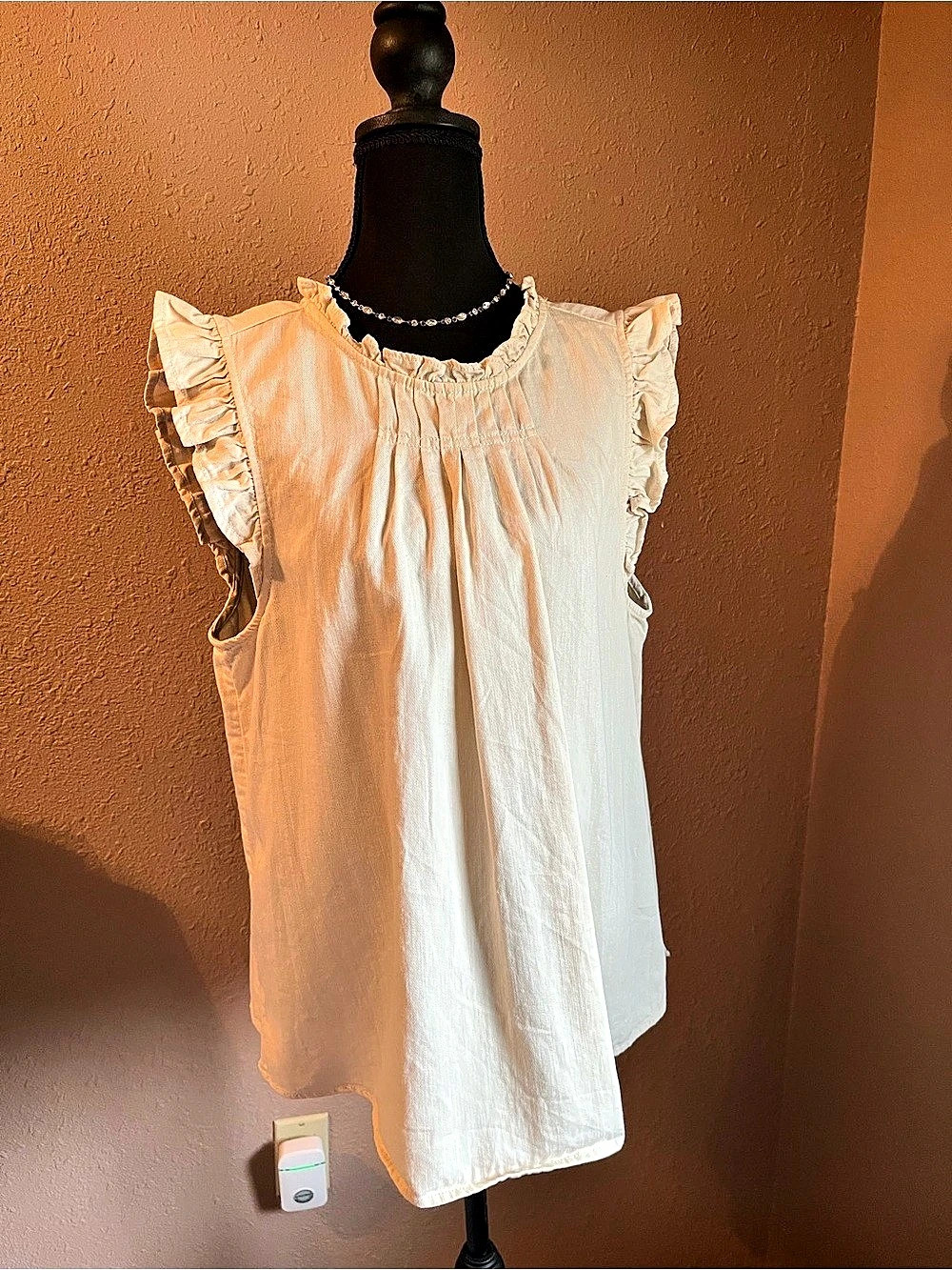 Old Navy Cotton Cream Ruffle Sleeve Blouse Size Large Like New Cottagecore
